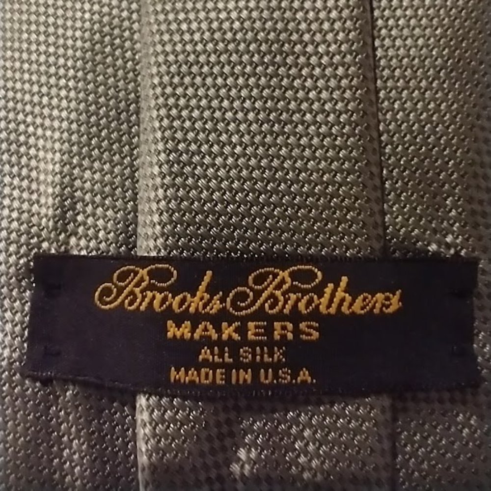 Brooks Brothers Silk Silver Tie